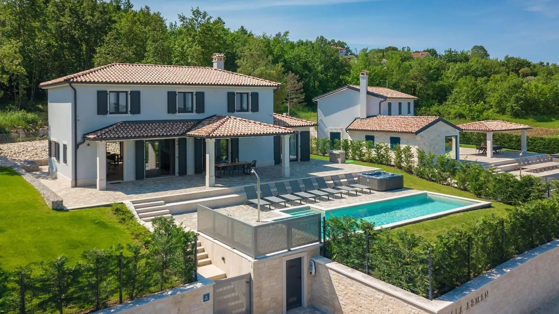 Luxury Villa Arman With Whirlpool In Visinada Vizinada