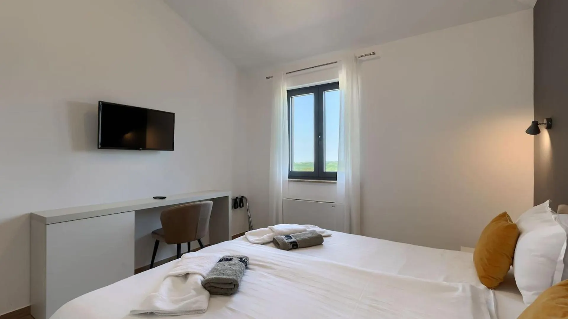 Luxury Villa Arman With Whirlpool In Visinada Vizinada